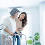 外籍看護照顧老人，專業療育服務，24小時家庭照護，台灣外勞外籍看護團隊.