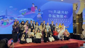 21世紀人力仲介優秀移工獲臺北市勞動局表揚｜菲律賓家庭看護