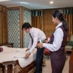 專業外勞整理床鋪，彰顯21世紀全球外勞集團服務品質與外籍勞工管理專業。.