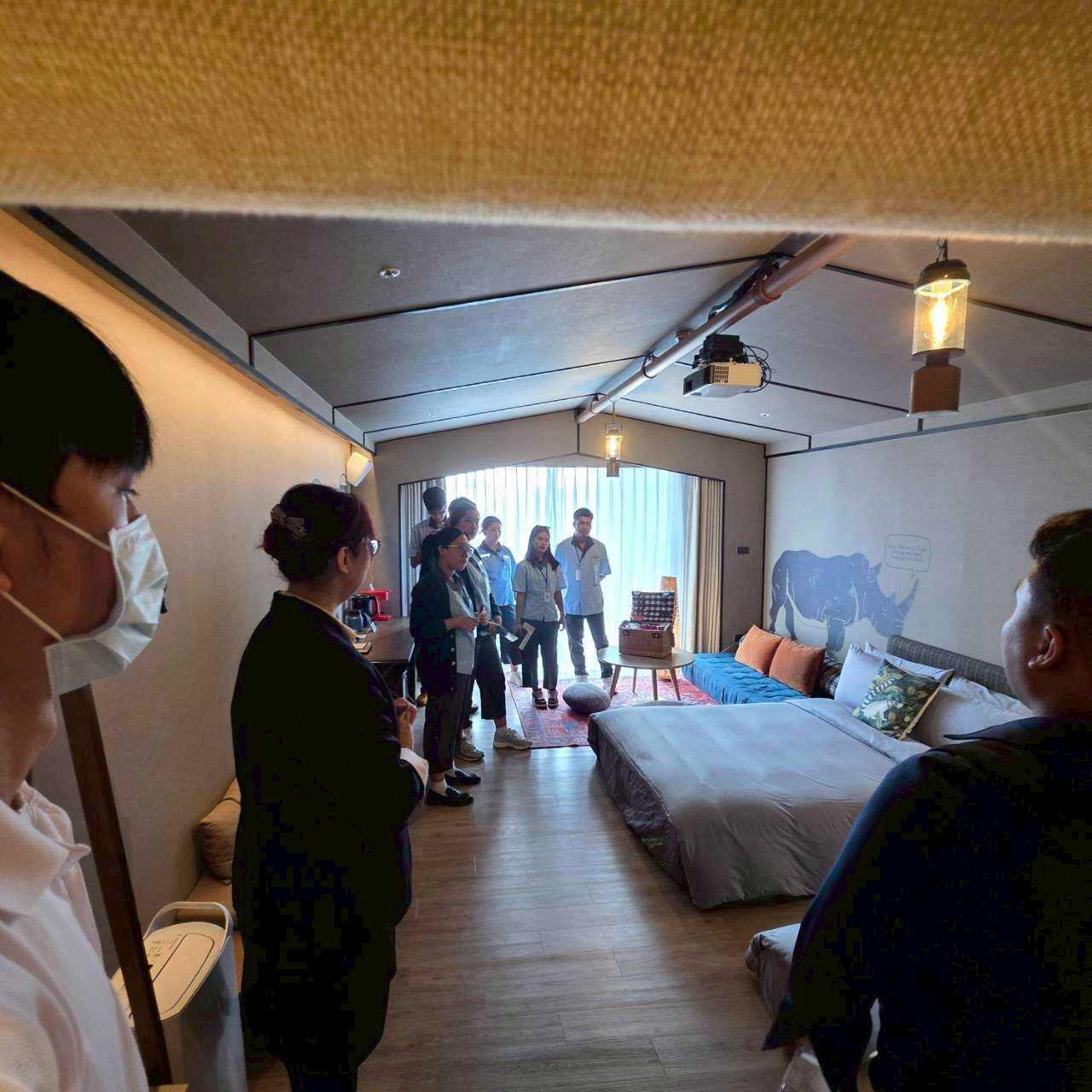 21世紀人力國際實習生於飯店進行旅宿服務實務訓練